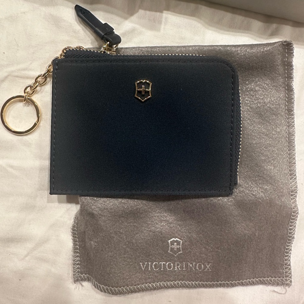 Victorinox/Swiss Army Key and Cardholder Navy Brand New